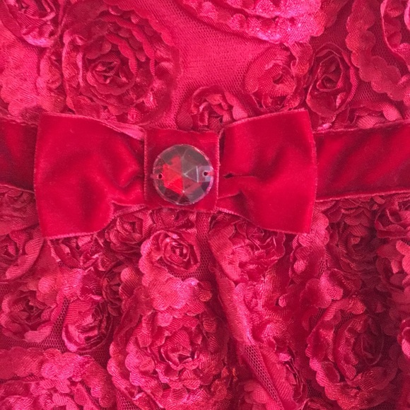 ✨✨Girl's red Beautiful dress size 5t✨✨ - Picture 5 of 8